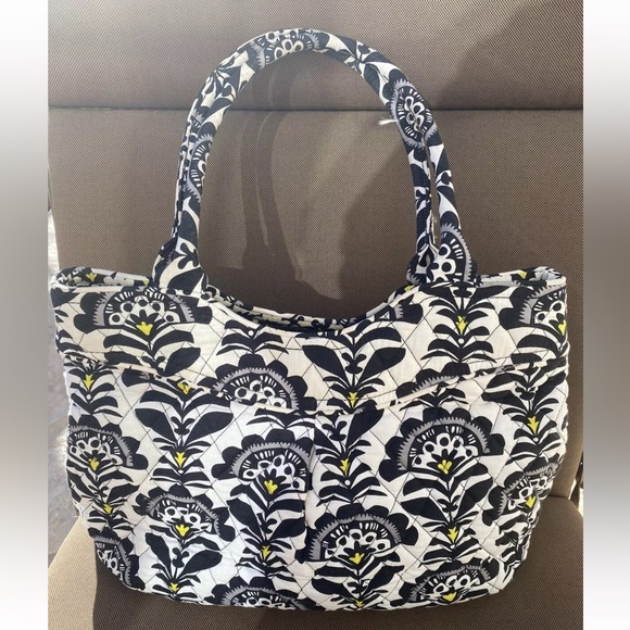 Vera Bradley Pleated Shoulder Bag Fanfare Signature Black White Yellow - Picture 13 of 14